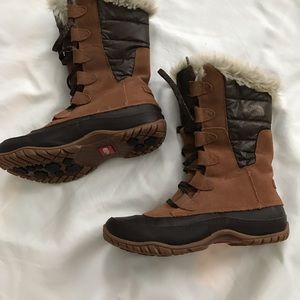 North face Women’s Snow Boots
